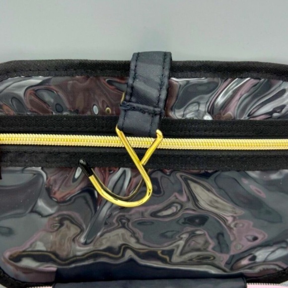 ๐ Stunning Innovative Yumi Kim Make Up Case or Travel Case ๐ - Picture 6 of 16